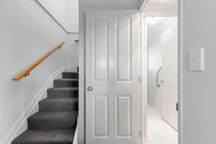 128 Collins Road Melville_8