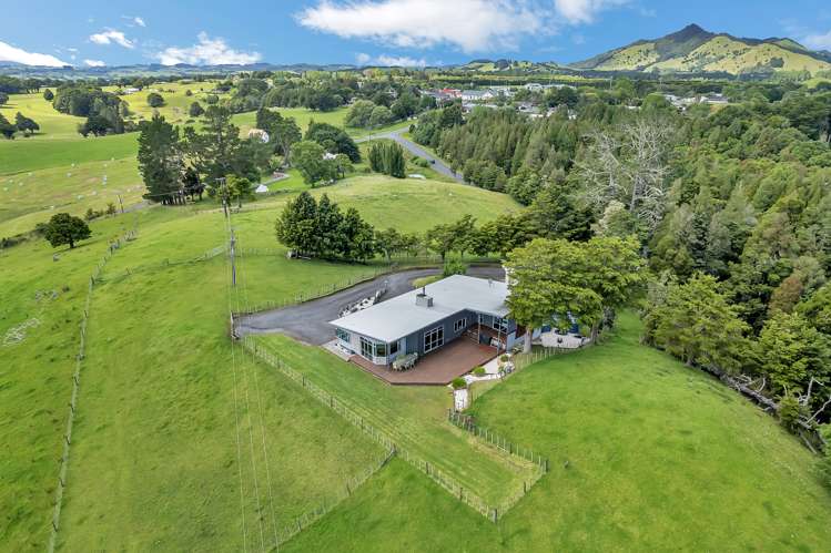 26 Old School Road Maungakaramea_32