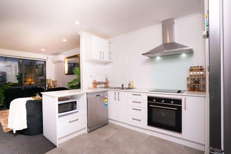 29 Saddleback Crescent Papakura_3