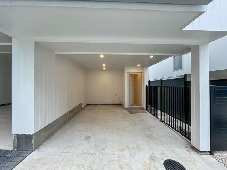 14/9 Aeroview Drive 1603_15