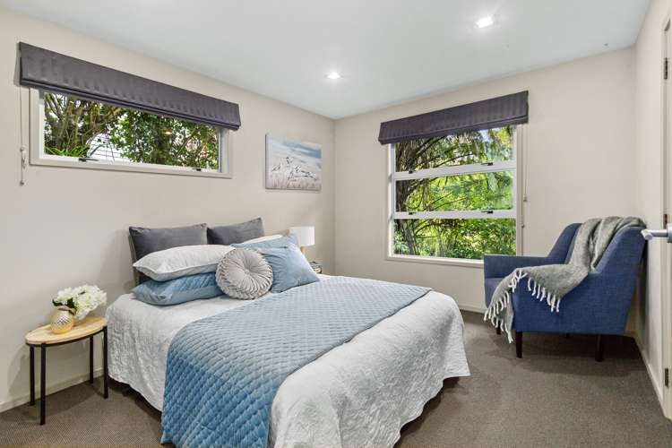 10 Eastview Grove Normandale_16