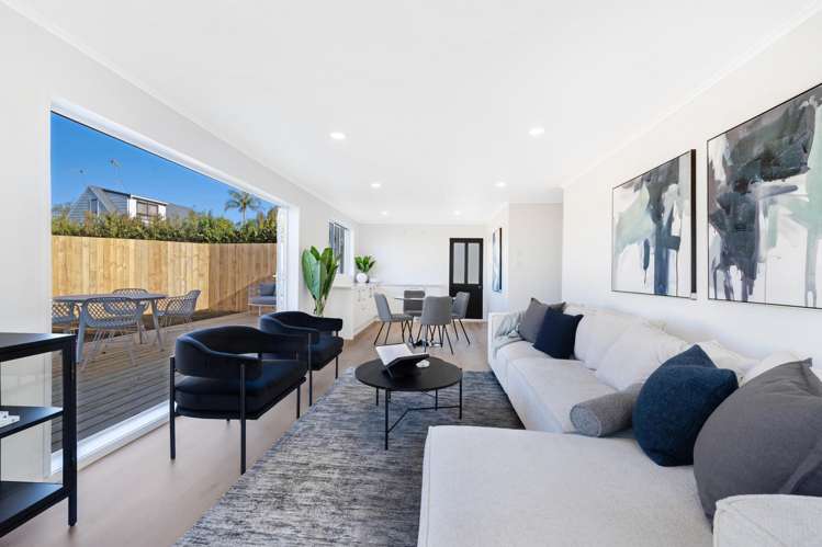 75 Marine Parade Mellons Bay_15