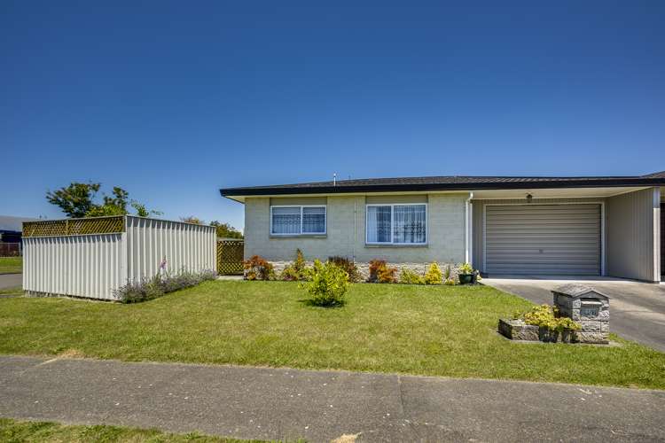 2/2 Spriggs Crescent Greenmeadows_10