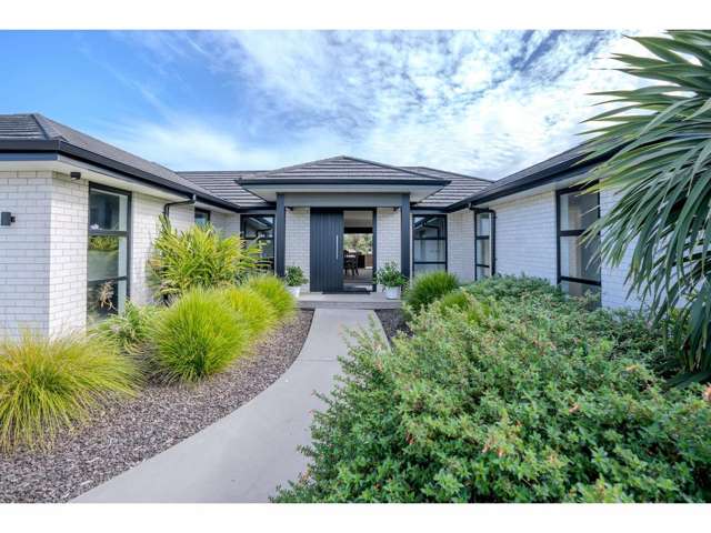 MODERN HOME, GREAT LOCATION