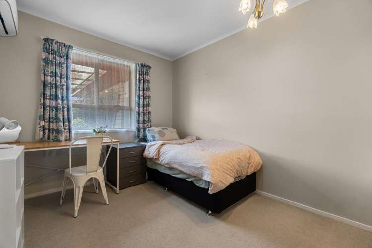 4 Lansdowne Crescent Glenview_11