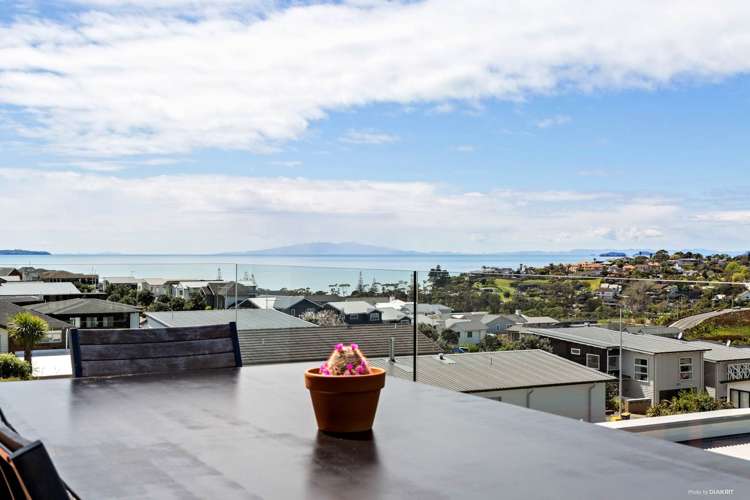 10 Tuangi Street Long Bay_1