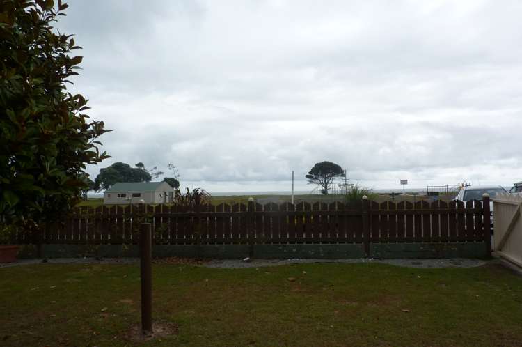 25 Marine Parade Carters Beach_21