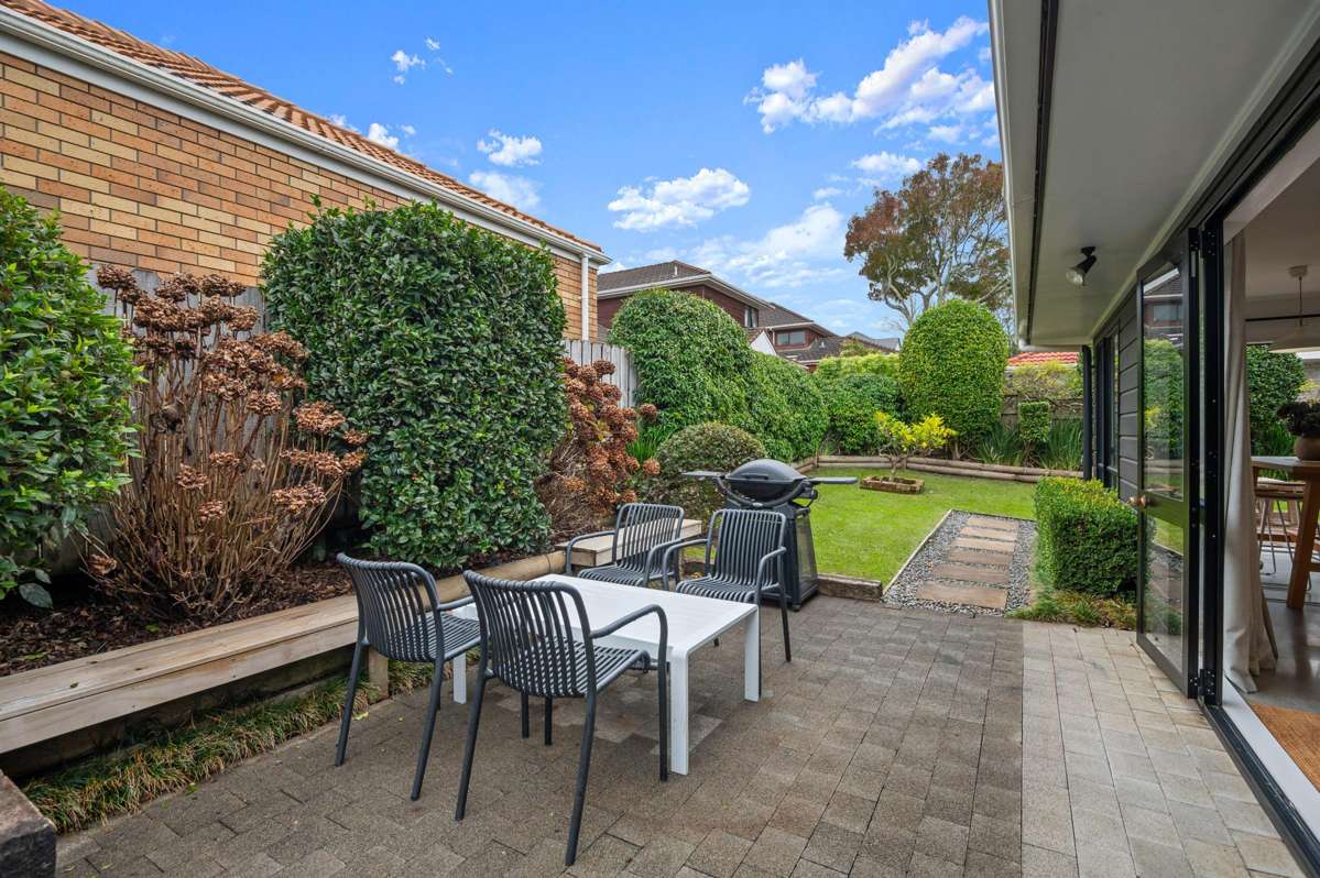 2/10 Lonsdale Street_4