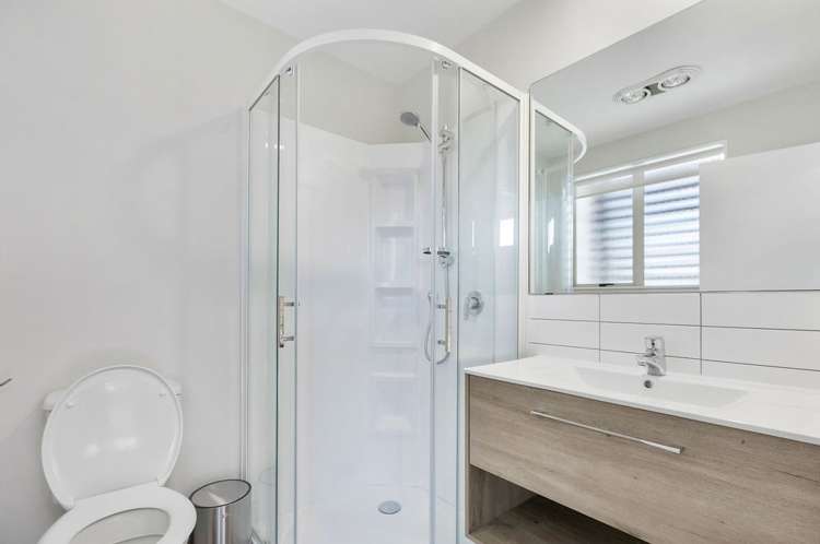 28 Zabeel Crescent Takanini_9