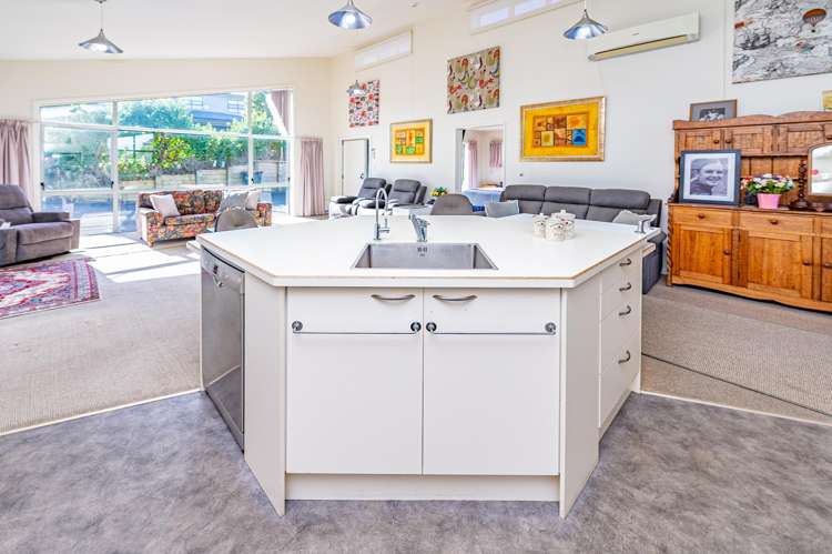 10 Lithgow Drive Otamatea_7