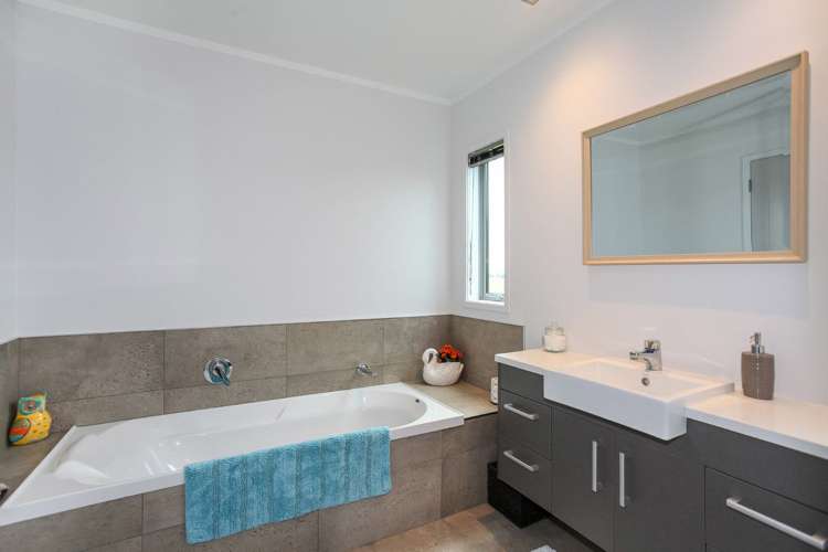 19 Church View Road Waiau Pa_14