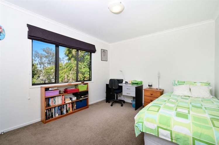 54 Provence Esplanade Te Atatu Peninsula_13