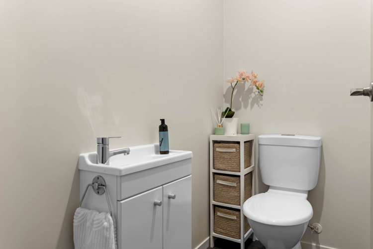 16 Poaka Avenue Takanini_13