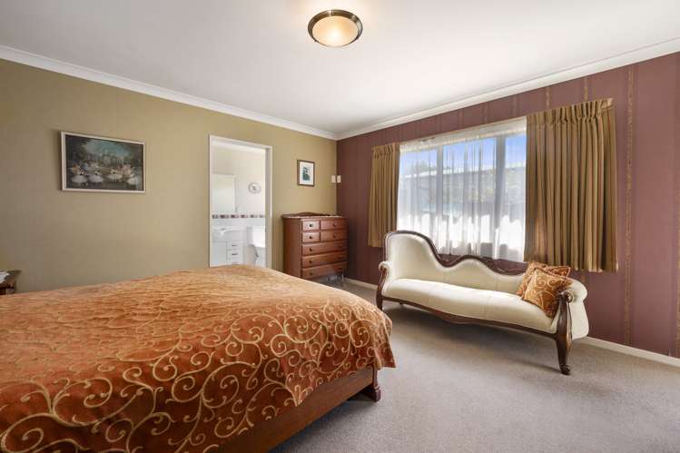 8 Courtenay Place Owhata_9