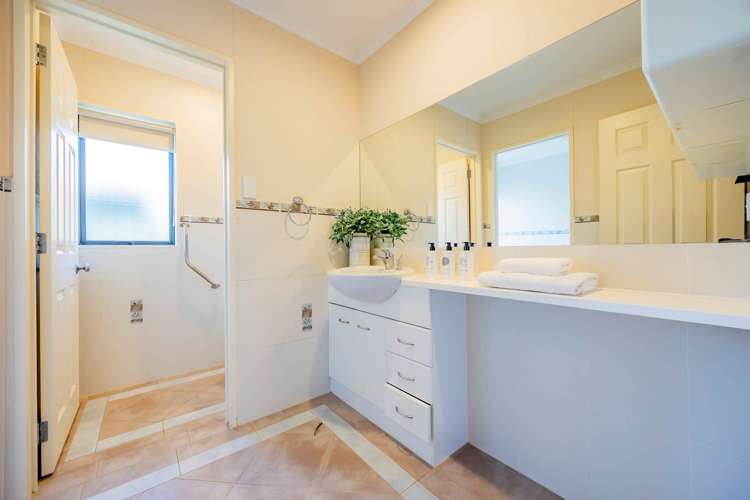 2 Stonedge Lane Rosedale_16