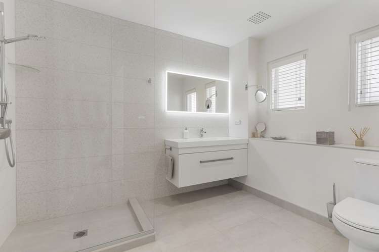 32/34 Waiwera Place Waiwera_10