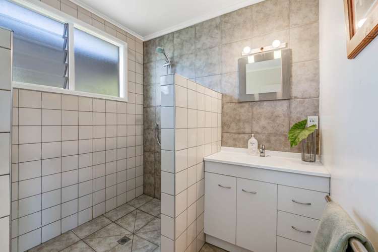 6 Karaka Street Helensville_18