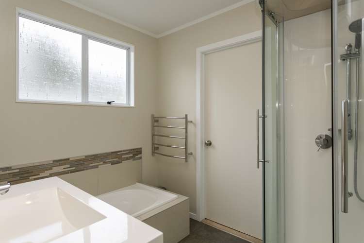 3 Te Hatepe Avenue Taupo_16