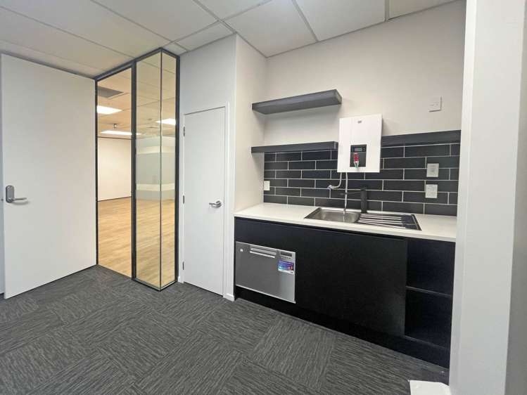 13 Ronwood Avenue Manukau_8