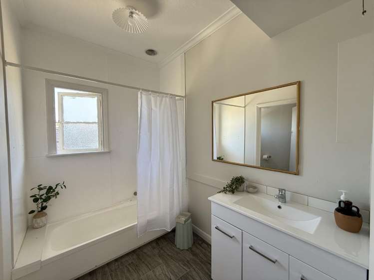 58 Waimea Street Westown_4