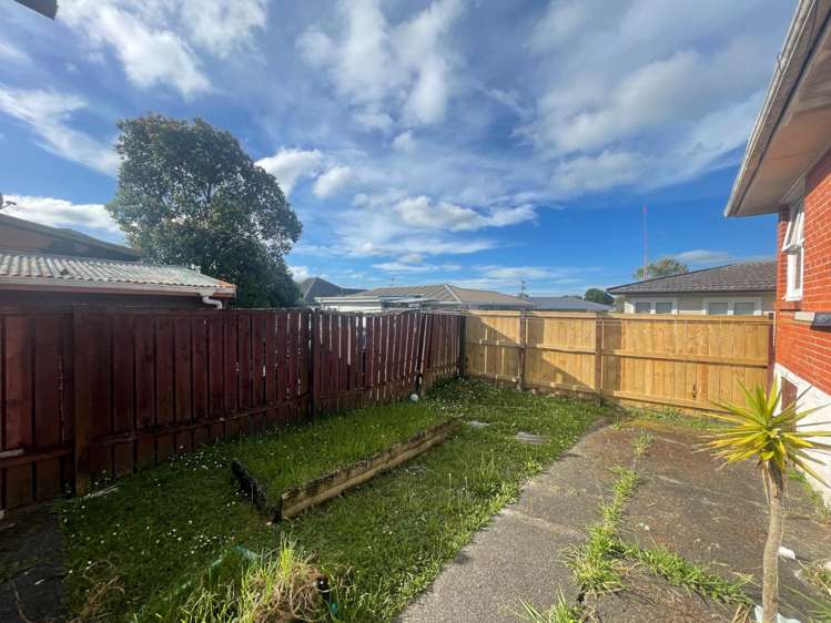 1/7 Barbary Avenue Kelston_7