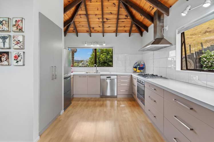 14 Tahunatapu Road Parua Bay_18