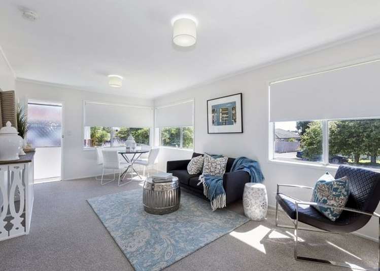 1/4 Inkerman Street 10051_1