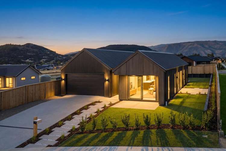 9 Stonehenge Road Wanaka_28