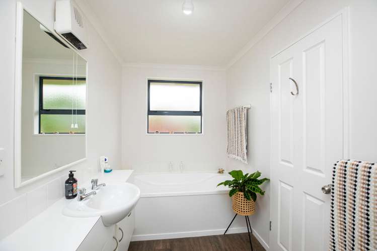 52 Temple Crescent Gleniti_10