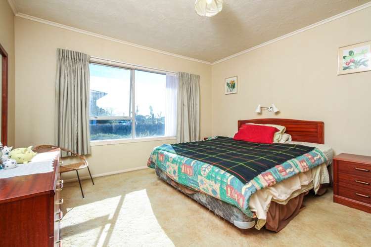 2/160a Titirangi Road New Lynn_8