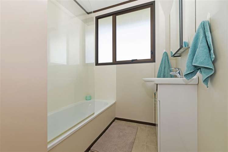 2/15 Cyril Crescent West Harbour_11