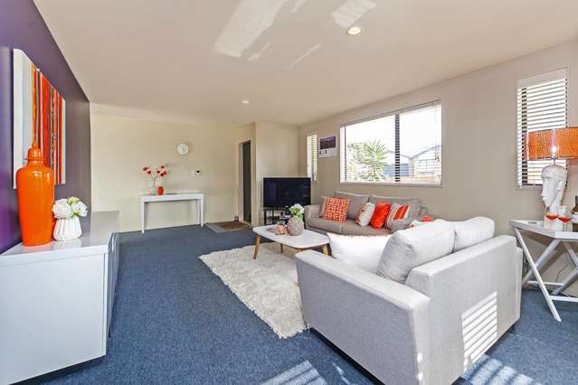 61 Woodbank Drive Glen Eden_2