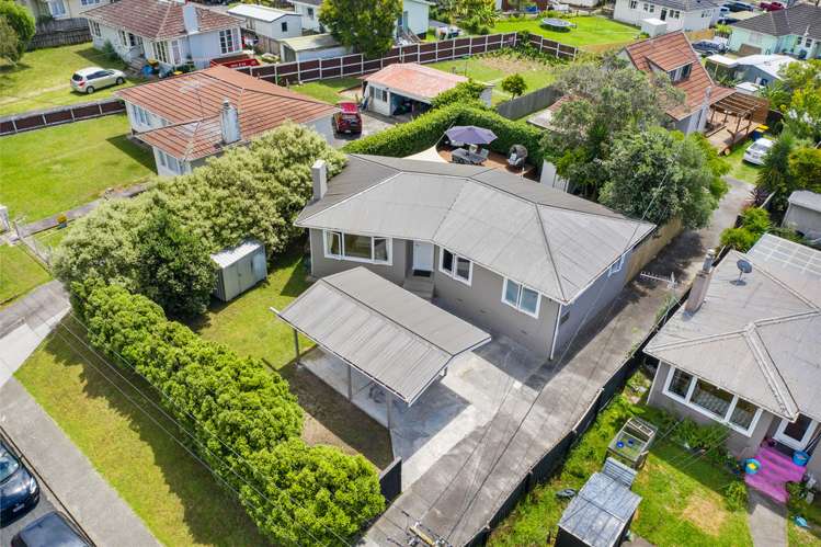 1/24 Lancaster Road Beach Haven_1