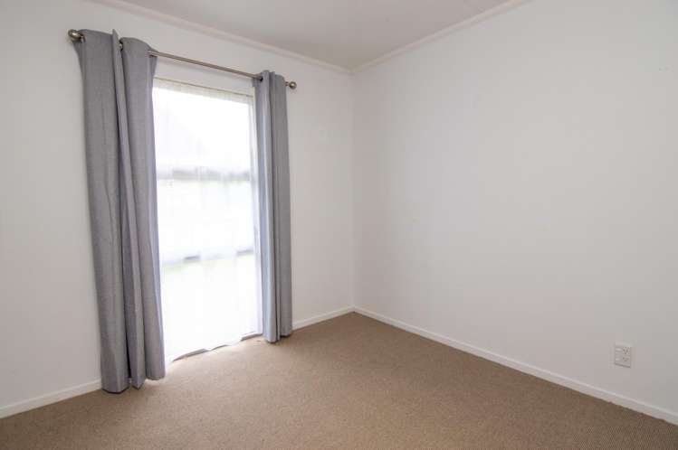 9 Pinedale Parade Milson_8