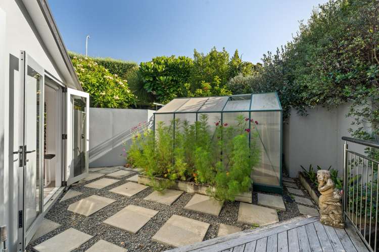 95 Queens Drive Oneroa_24
