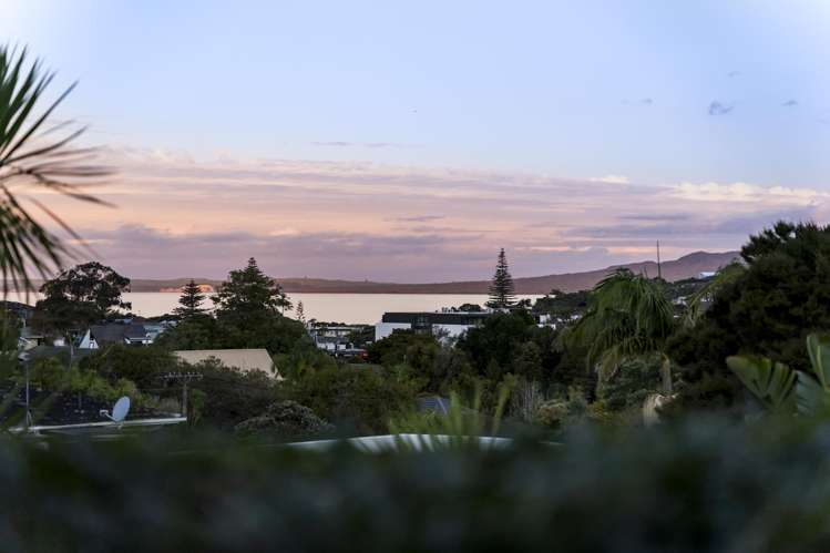 1/10 Hythe Terrace Mairangi Bay_14