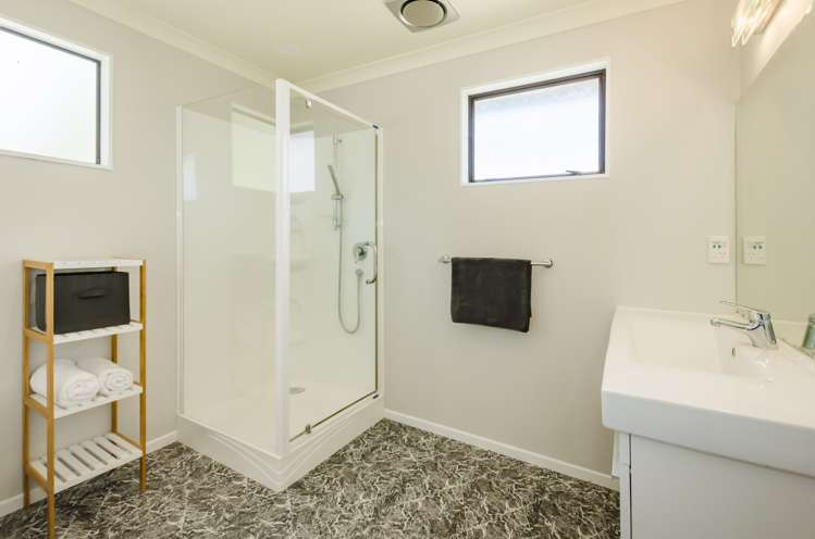 33 Tieko Street Otaihanga_11