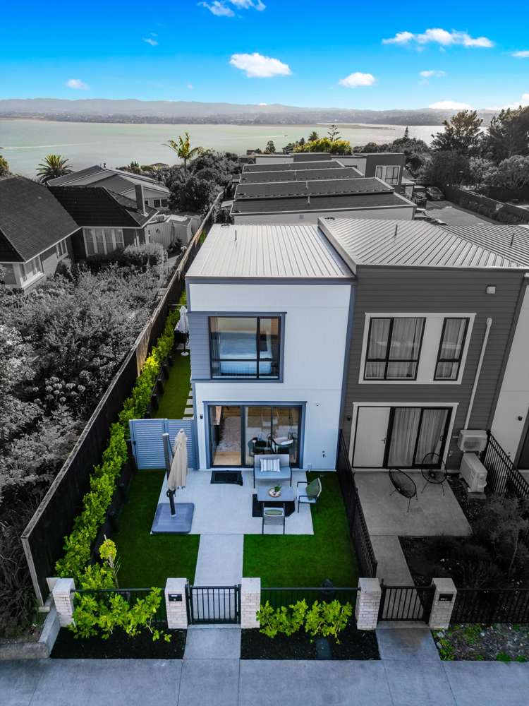 8 Patariki Way Beach Haven_20