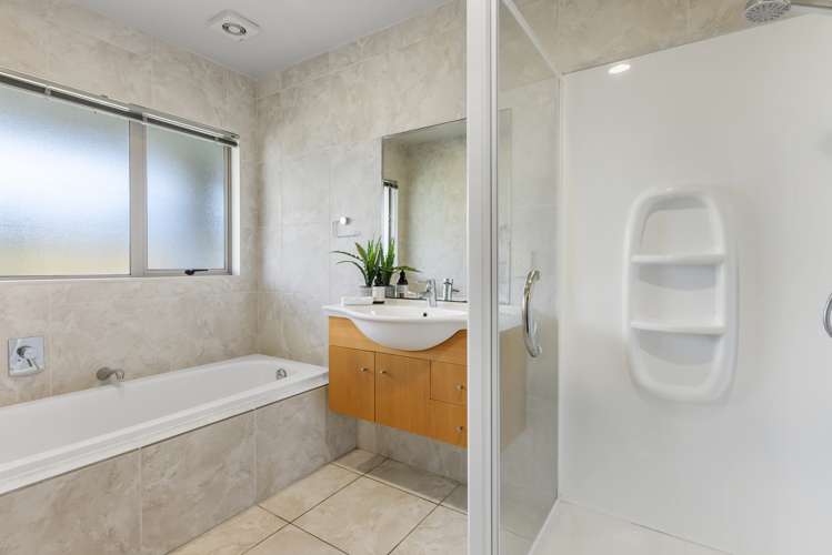 8 Gibbia Way Beachlands_25
