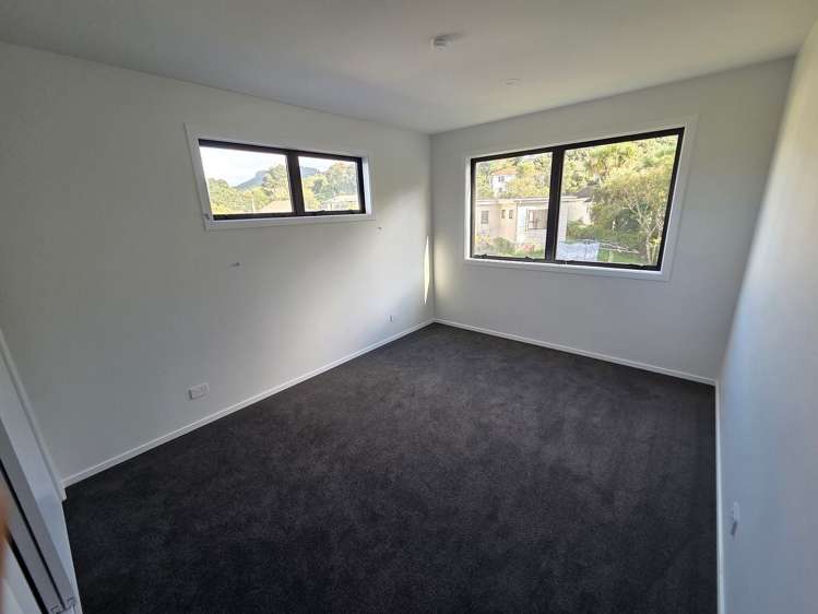 A/235 Main Road Tawa_10