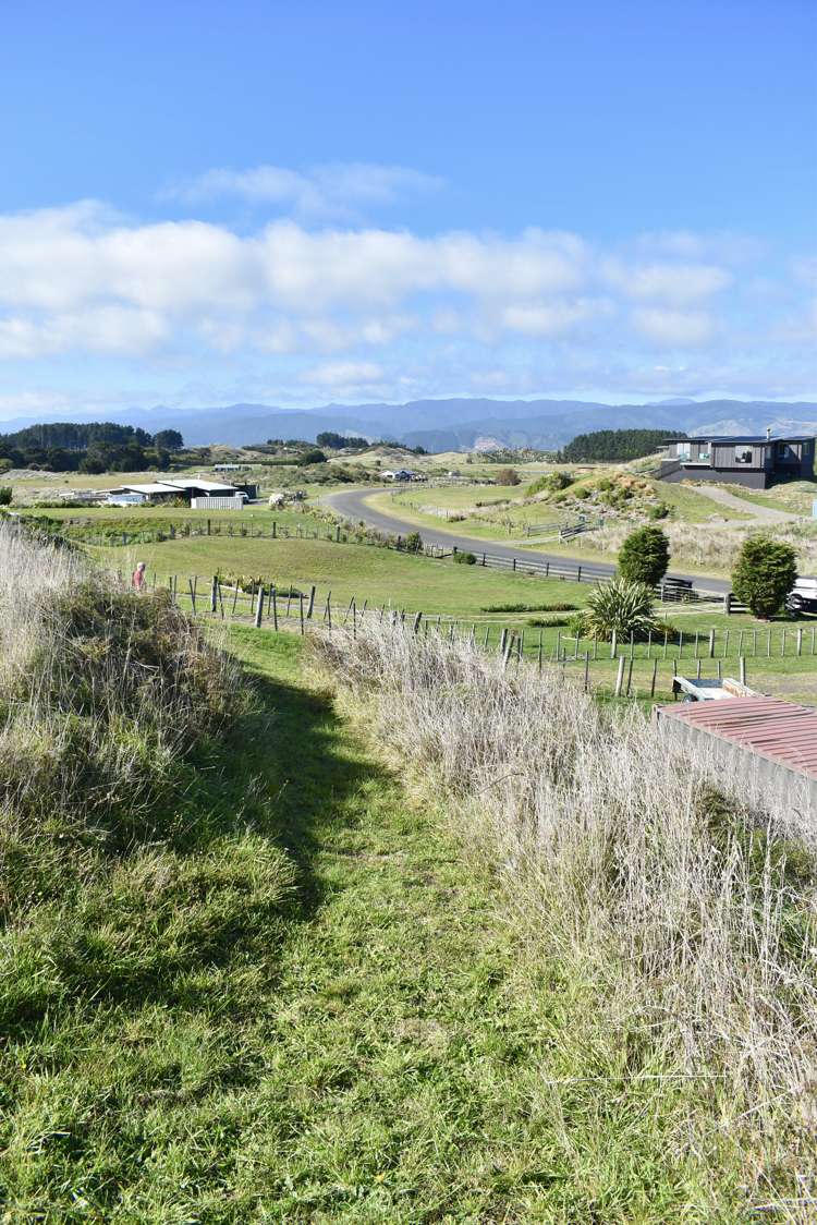 146 Strathnaver Drive Waikawa Beach_19