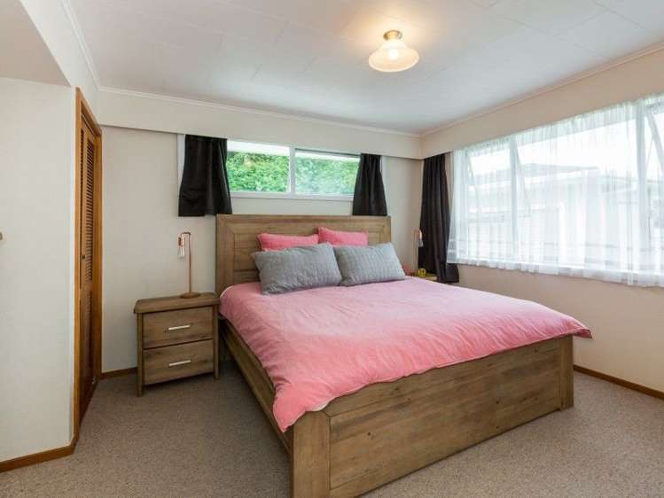 44 Holyrood Street Taradale_7