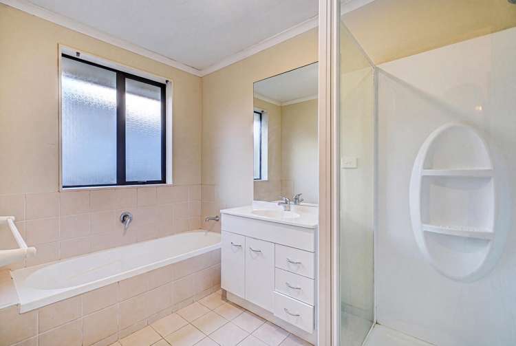 11 Plumstead Rise Glen Eden_15