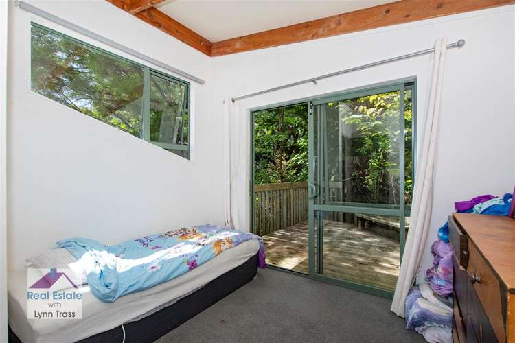 329 Beach Road (Off Pah Road) Onerahi_16