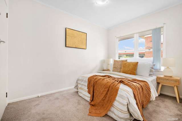 2/2b Dowling Place Pakuranga_2