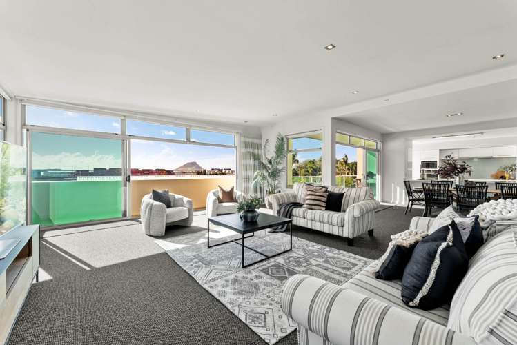 4/52 Cliff Road Tauranga Central_6