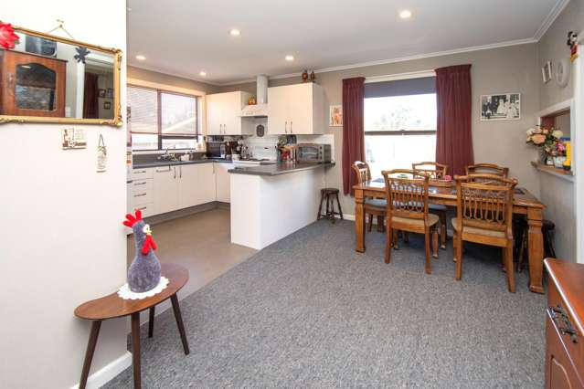 83 Vancouver Crescent Wainoni_2