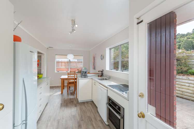 71 Blue Mountains Road Pinehaven_9