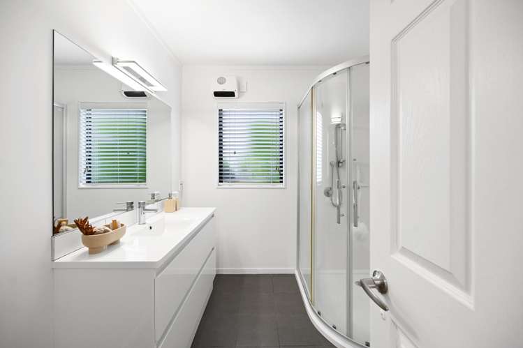 35 Keswick Crescent Huntington_16