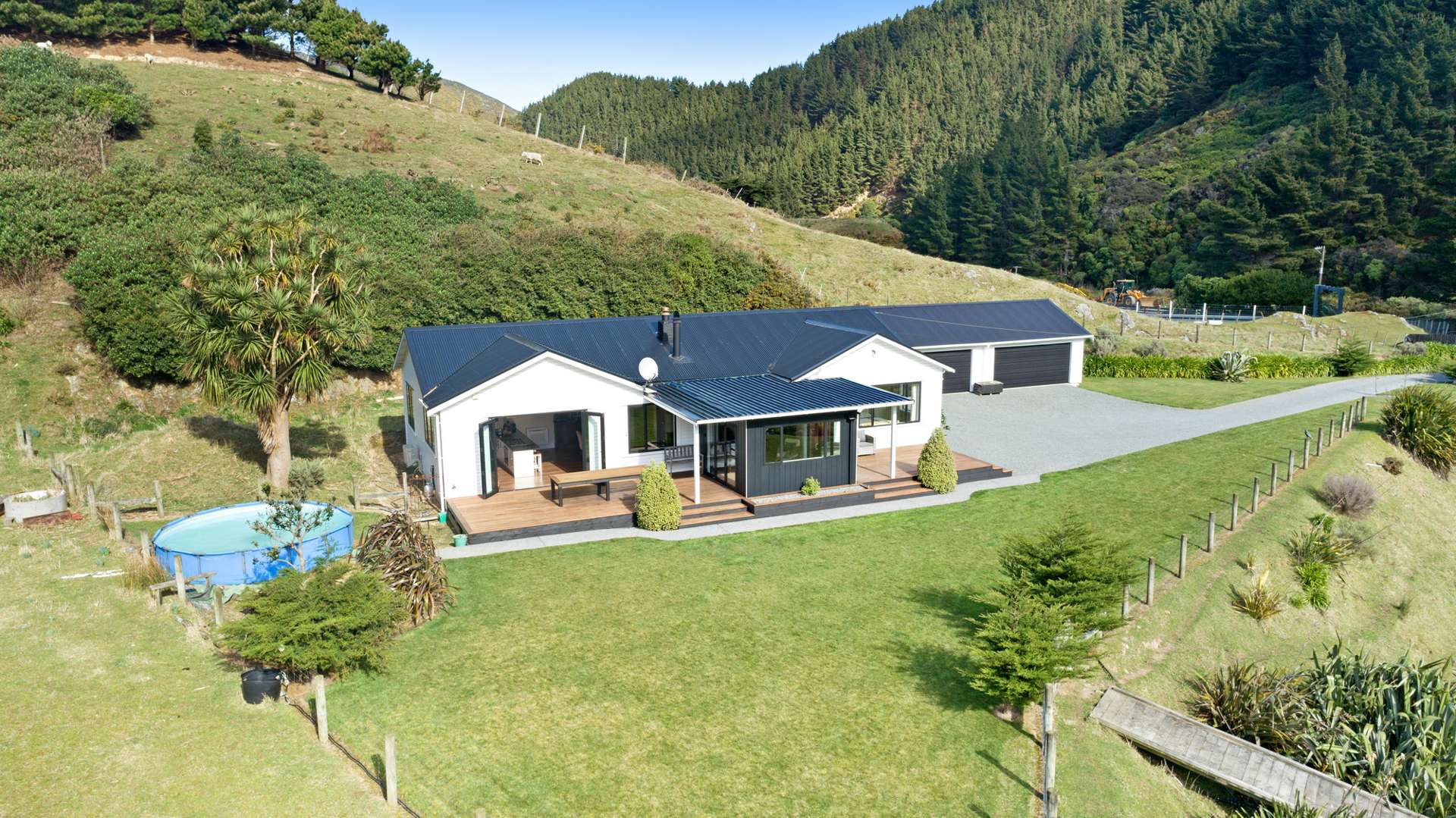 541 South Makara Road Makara_0